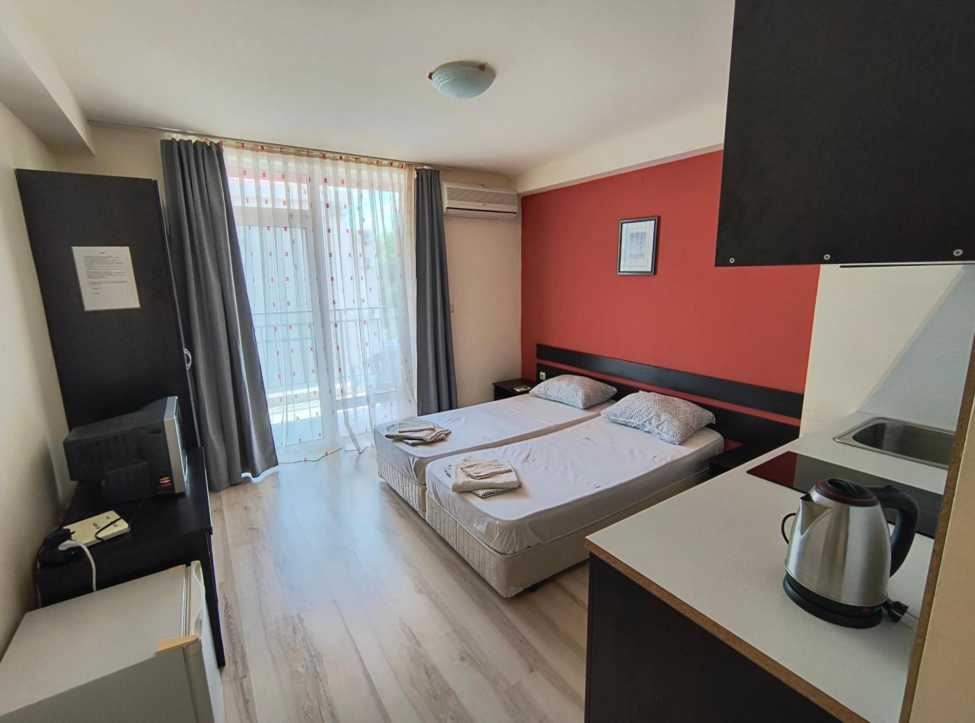 Студио Афродита 1 Pantai Sunny Bagian luar foto