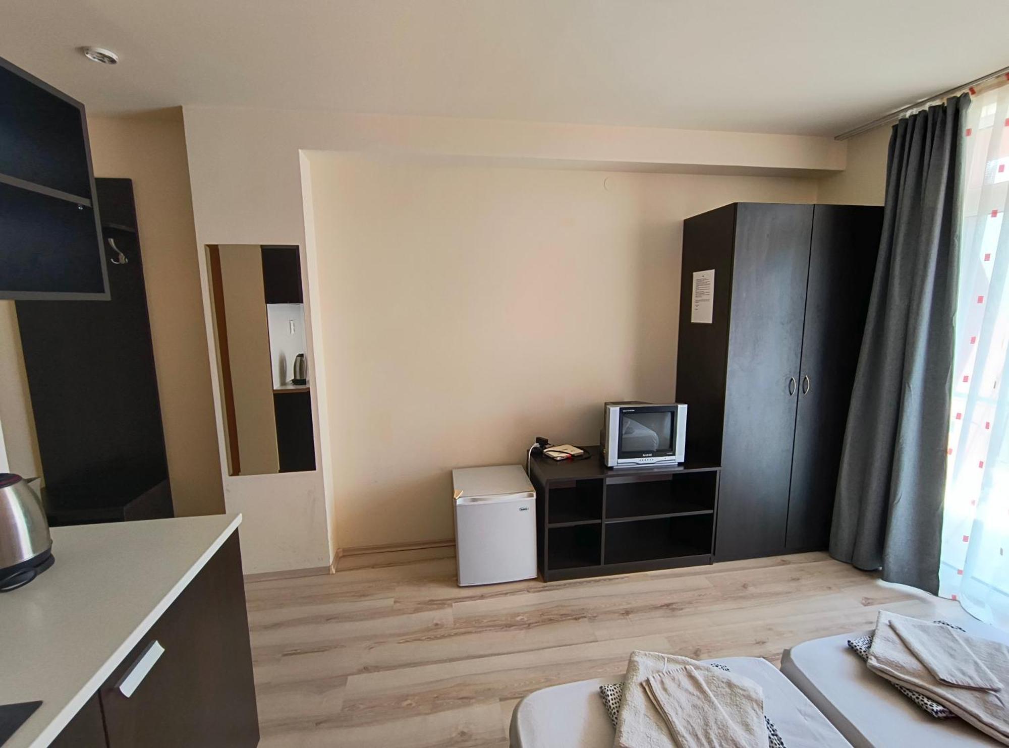 Студио Афродита 1 Pantai Sunny Bagian luar foto